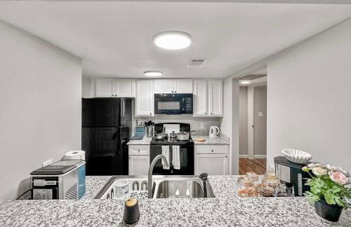 Comfy 1BR 1BA Retreat Near Dallas North Tollway - Foto 14