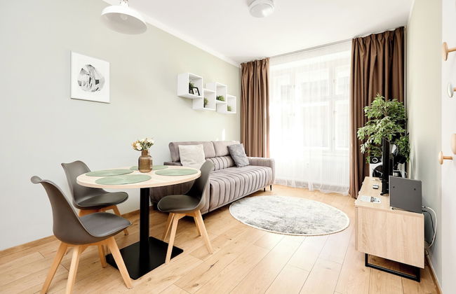 Honest SMICHOV - Foto 45