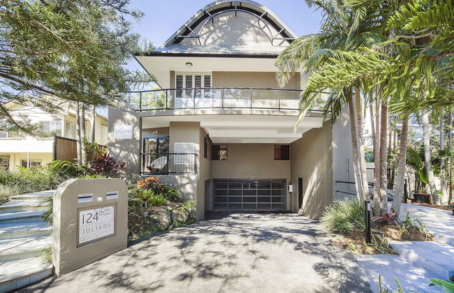 Julians Apartments - Photo 54