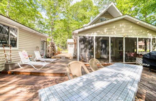 1mi to Lake Wallenpaupack | Firepit | Pet Friendly - Foto 22