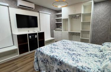 Moderno, Aconchegante e Perto de Tudo! - Foto 23