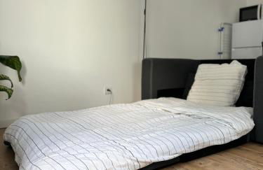 Studio calme avec cour privative Parking Jacuzzi option - Foto 10