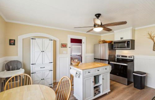 Charming Downtown McCloud Retreat home - Foto 27