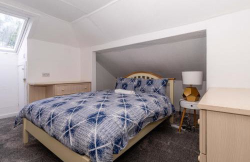 4 Bedrooms Homely House - Sleeps 6 Comfortably with 6 Double Beds,Glasgow, Free Street Parking, Business Travellers, Contractors, & Holiday-Goers, Near All Major Transport Links in Glasgow & City Centre, Perfect for Common Wealth Games 2026 - Foto 55