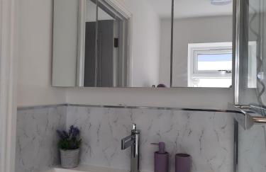 Modern Medway Bungalow - 3BR Garden & Free Parking, Kent - Foto 48