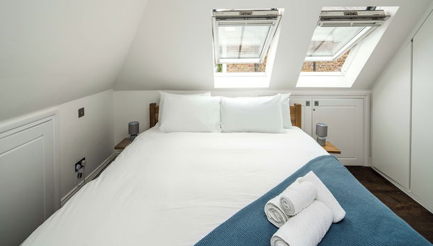 Sleek and Stylish 1BD Apt w/ Balcony, Hammersmith - Foto 3, Habitación