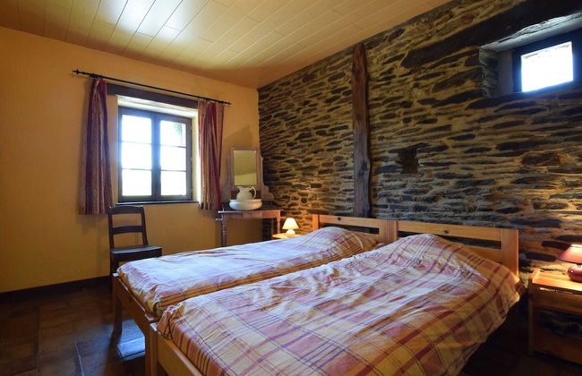 Authentic Holiday Home in Gouvy near Forest - Photo 11