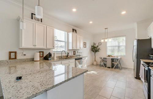 Pet-Friendly Port Charlotte Home with Pond Views! - Foto 10