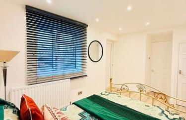 Cozystays Refurbed Modern Apartment Private Garden Free Parking - Foto 5