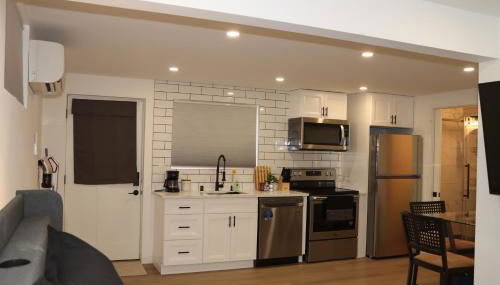 Studio near Downtown, Airport, stadiums, light rail, train - Foto 3, stove, toaster