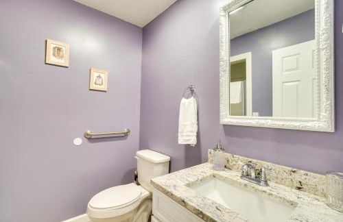 Deer Lake Lodge on 700 Wooded Acres in Dayton! - Foto 14