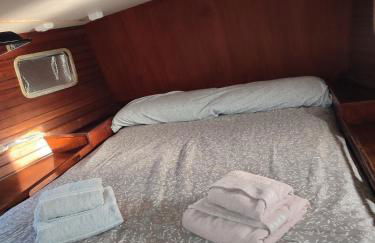 Romantic sailboat - Photo 21