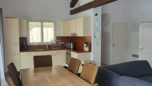 2025 Reno 2-Bed Escape w pool Min to GolfCources - Foto 4