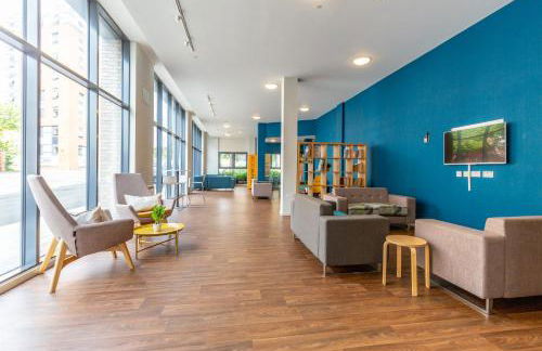 Newton Court in Newcastle - Photo 2