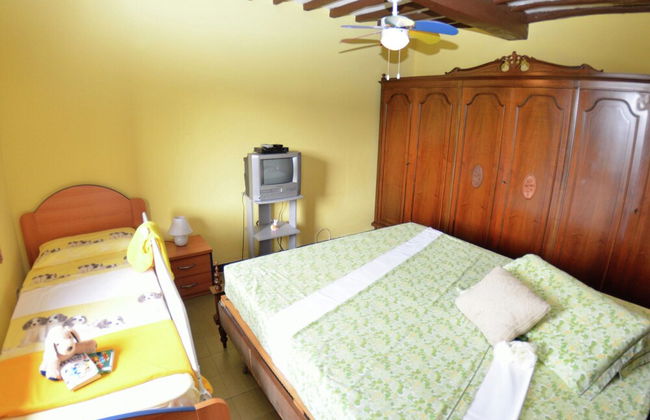 Casale on the Hills Between Lucca and the Sea, With Garden and Swimming Pool - Photo 3