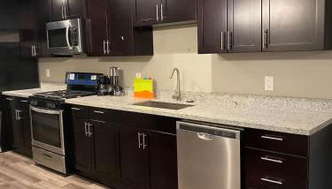 Cle Suites 3BR 2BA 5 min Walk to Cle Clinic Unit 2 - Foto 4