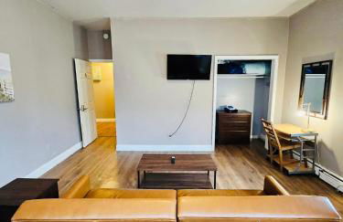 Suites on East Side near Whole Foods, Brown University, Miriam Hospital, MBTA, Downtown, - Foto 28