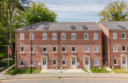 Modern and Comfortable Home away from Home - Photo 72