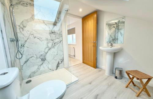 Rural Cottage, 3 beds, 3 bath,LOG BURNER, HOT TUB, with Cymru Holidays - Foto 43