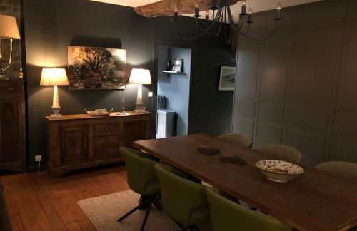 Appartement de 1634 avec balcon au sud sur jardin en plein cœur historique - Foto 6