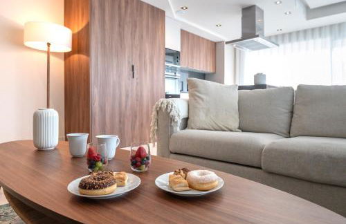 Newly Built 3 BDRM Luxury Apt Close to the Beach - Photo 13