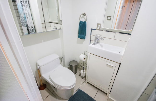 Leslieville Cozy & Bright Apt in Trendy Beaches - Foto 22