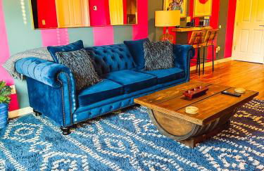 Dolly's Yacht Club - Cozy Retreat Near Broadway - Foto 3