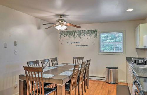 Hot Tub and Yard Stroudsburg Home in Poconos - Foto 7