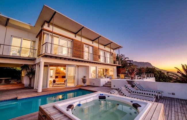 Immaculate Camps Bay Villa w Jacuzzi Views Pool Villa Grenache - Photo 1