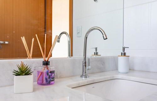 Apt Novo 20º Andar, Perto de Tudo! - Photo 17