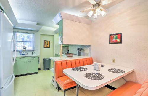 Retro St Pete Home with Private Heated Pool - Foto 2