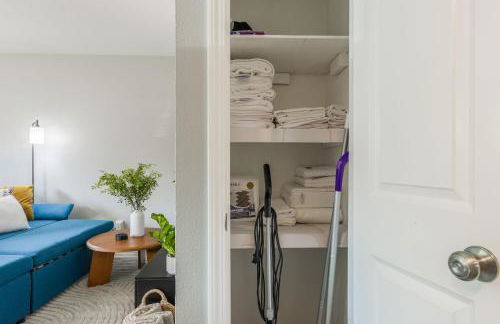 Apartment Kansas City 15mins to KCI with a KING bed and work desk - Foto 23