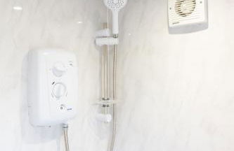 Gloucester-Beautiful 4 Bedroom Cottage-Sleeps 8-Free Parking-Fast Wi-Fi-Work or Leisure - Foto 19