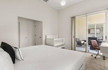 Upstay 3BR Family-Friendly Stylish Retreat w Patio - Foto 20