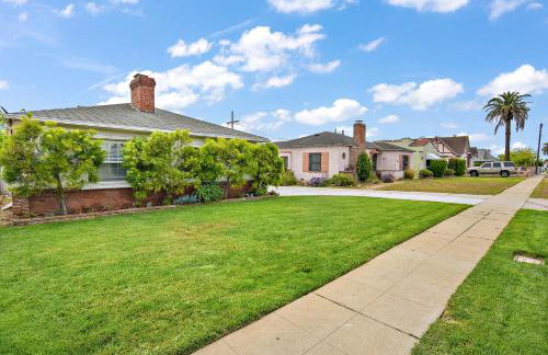 The SOFI Special - Modern Retreat, Dog Friendly - Photo 7