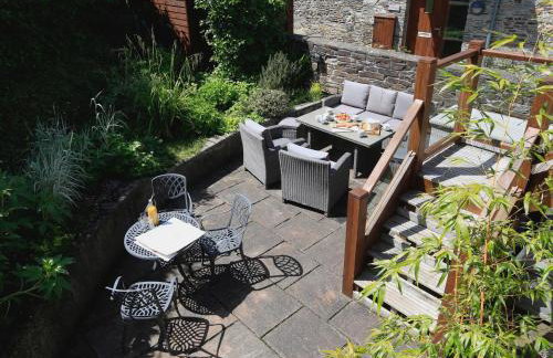 Courtyard Cottage - Photo 30