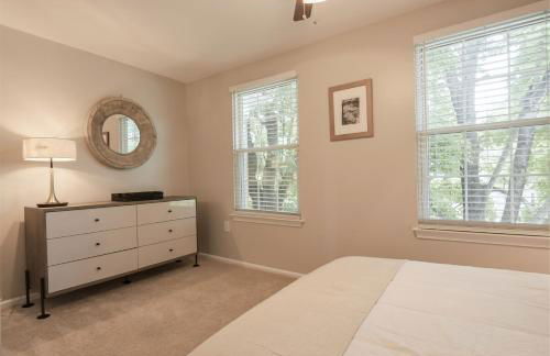 Townhome in Northern Virginia, Close to DC, Pets Okay, Fenced Yard, Fast - Foto 16