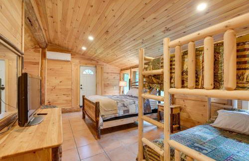 Secluded Greenville Cabin Walk to Moosehead Lake! - Foto 11