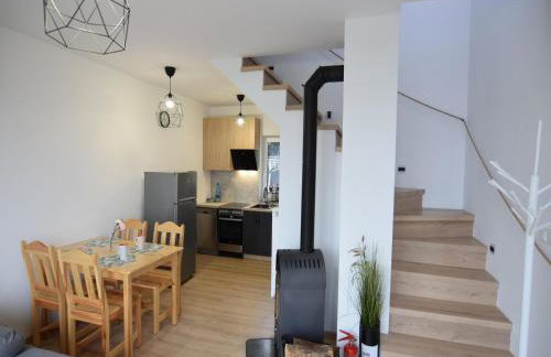 Cottage by Kiedrowickie Lake With Boat Access - Foto 24