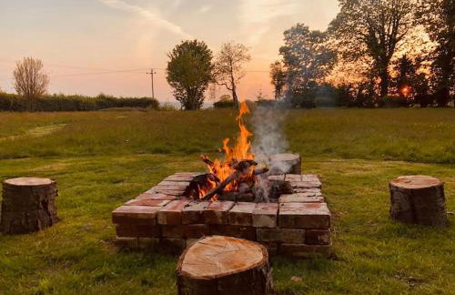 Somerleyton Meadows - Somerley House plus Hut & Hot Tub - Foto 9