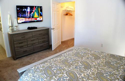 Ideal for Families & Couples - Lake View - South Facing Pool & Spa - Game Room - Providence Golf Community - Access to Resort Amenities - Photo 19