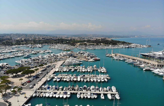 Picasso Apartments - Photo 34