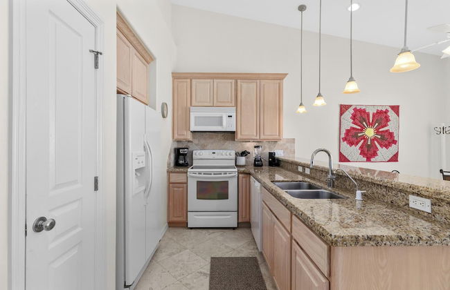 Large Family Condo Close to the Beach With Pool! - Foto 7