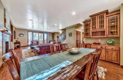 Lv12 luxury villa with hot tub, close to skiing - Foto 11