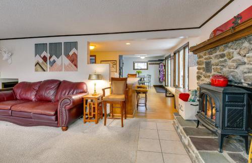 Pet-Friendly Home with Deck 4 Mi to Jay Peak Resort - Foto 7