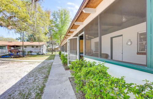 Lanai and Fire Pit Riverfront Studio in Chiefland! - Foto 19