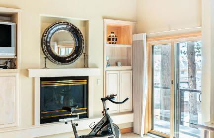 Luxury Incline Village Cabin w Lake Views Game Room Firepit Beach Access - Foto 7