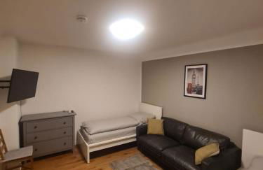 Schöne 2 Zimmer Apartment in Uerdingen Nähe Düsseldorf - Foto 1