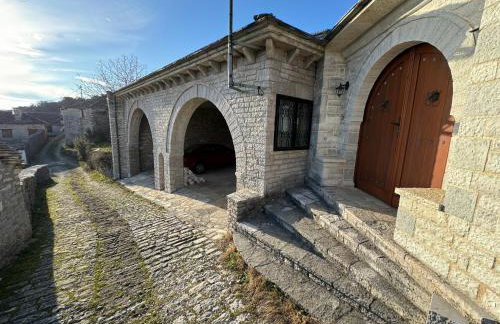 Βίτσα Πετρόκτιστο Αρχοντικό "Ιόλη" με θέα Ζαγόρι - Foto 38