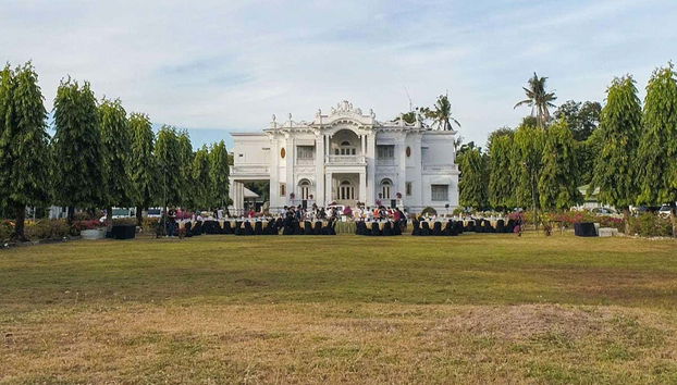 Una delle lussuose dimore del miglio d'oro di Jaro